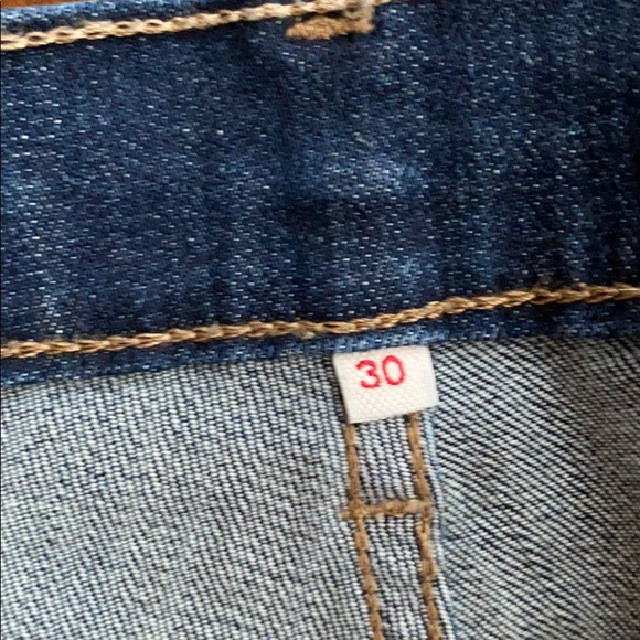 Levi’s Denim Shorts - Picture 4 of 5